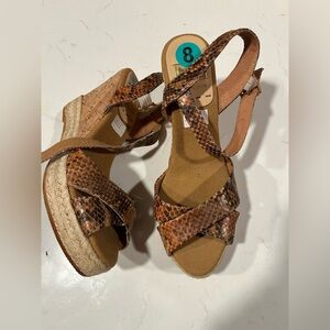 ✅ Snake Embossed Wedge Sandals Espadrille by Kanna Sz 8 NWT